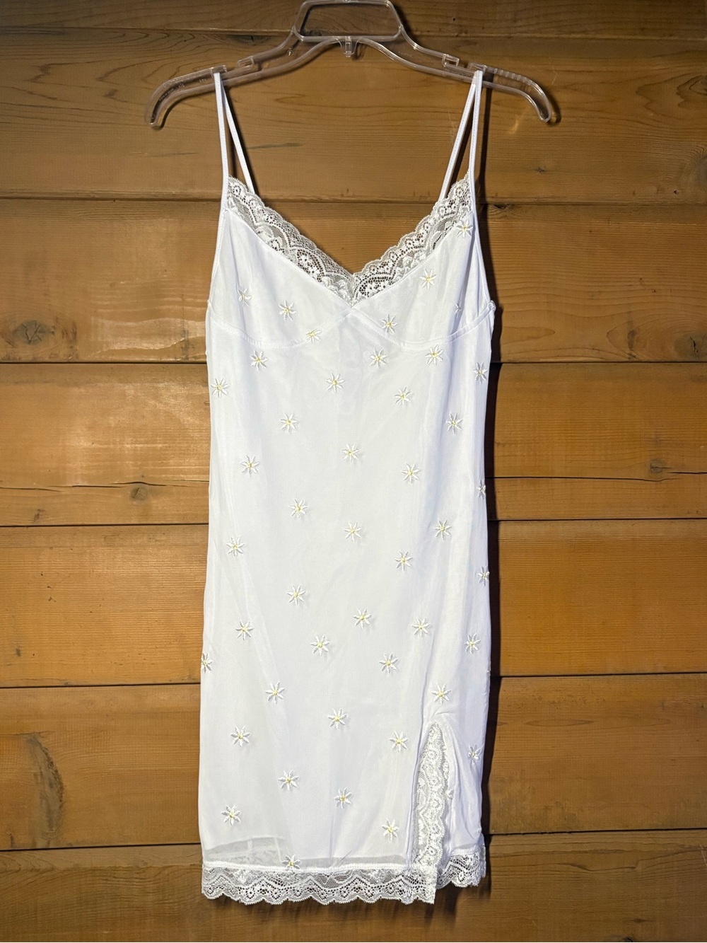 Motel Rocks White Daisy Lace Slip Mini Dress- White Graduation Dress- Size M - Picture 2 of 12